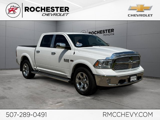2017 RAM 1500 Laramie Crew Cab 4x4 5'7" Box