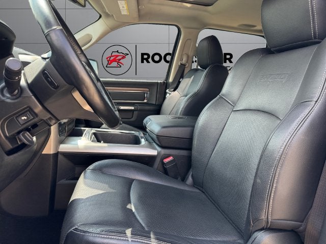 2017 RAM 1500 Laramie Crew Cab 4x4 5'7" Box
