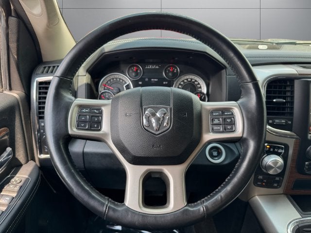 2017 RAM 1500 Laramie Crew Cab 4x4 5'7" Box