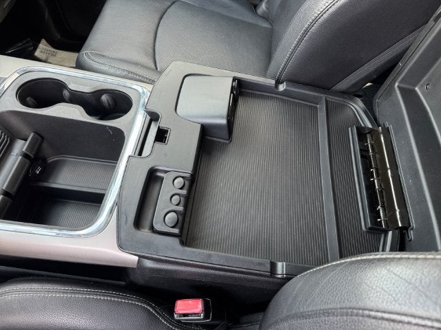2017 RAM 1500 Laramie Crew Cab 4x4 5'7" Box
