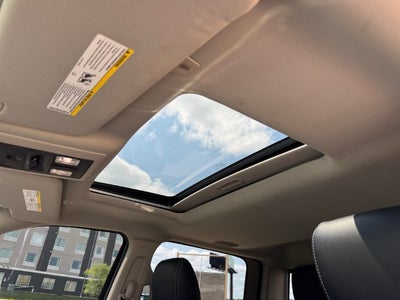 2017 RAM 1500 Laramie Crew Cab 4x4 5'7" Box