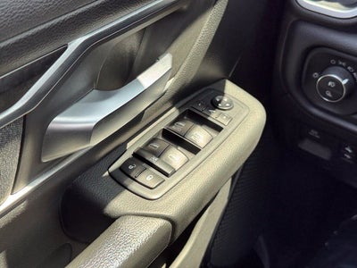 2019 RAM 1500 Big Horn/Lone Star Crew Cab 4x4 5'7" Box