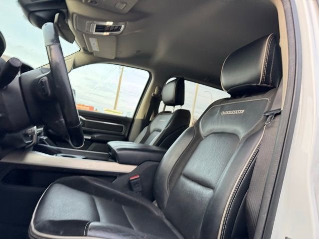 2022 RAM 1500 Laramie Crew Cab 4x4 5'7" Box