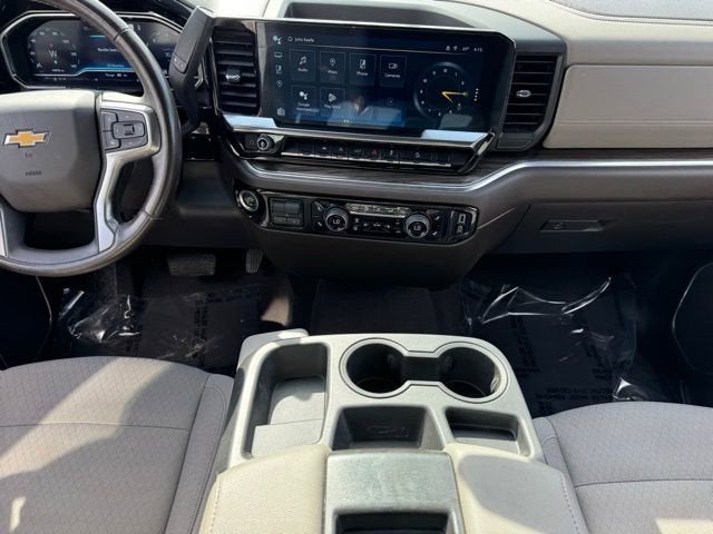 Used 2022 Chevrolet Silverado 1500 LT with VIN 1GCRDDED2NZ513557 for sale in Rochester, Minnesota