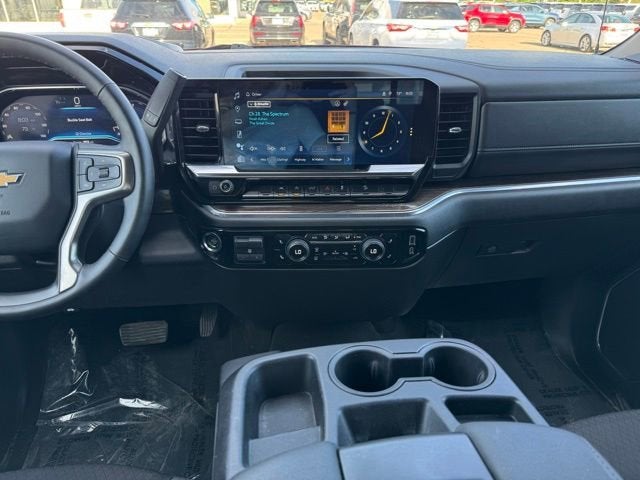 Used 2024 Chevrolet Silverado 1500 LT with VIN 1GCUDDED9RZ139223 for sale in Rochester, Minnesota