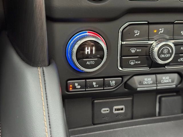 2024 GMC Yukon XL AT4