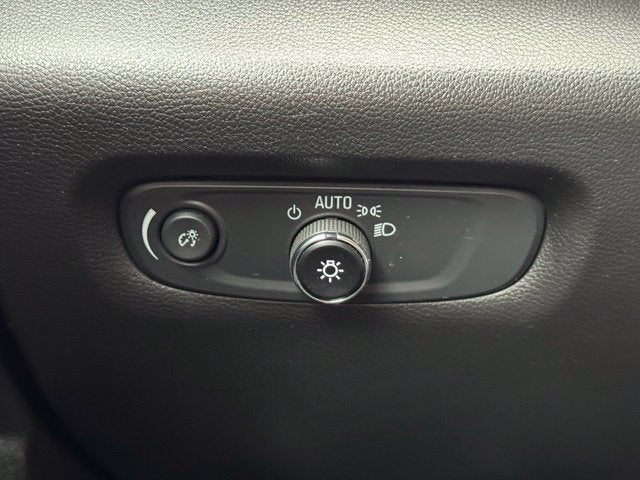 2023 Chevrolet Traverse 1LT - Photo 35