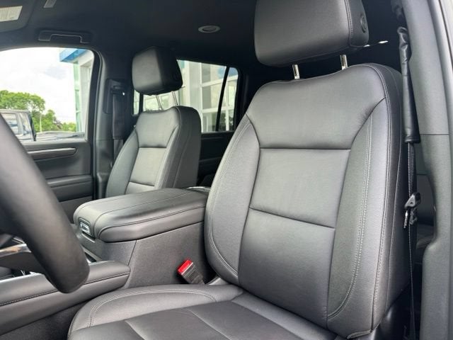 2025 Chevrolet Suburban LT