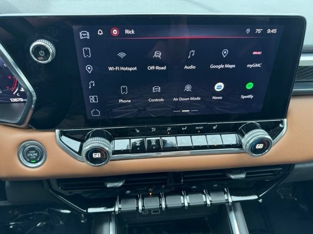 2024 GMC Canyon AT4
