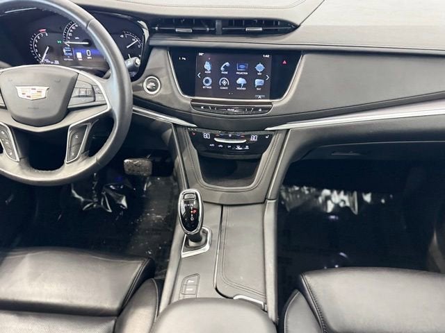 Used 2017 Cadillac XT5 Luxury with VIN 1GYKNDRS7HZ271189 for sale in Rochester, Minnesota
