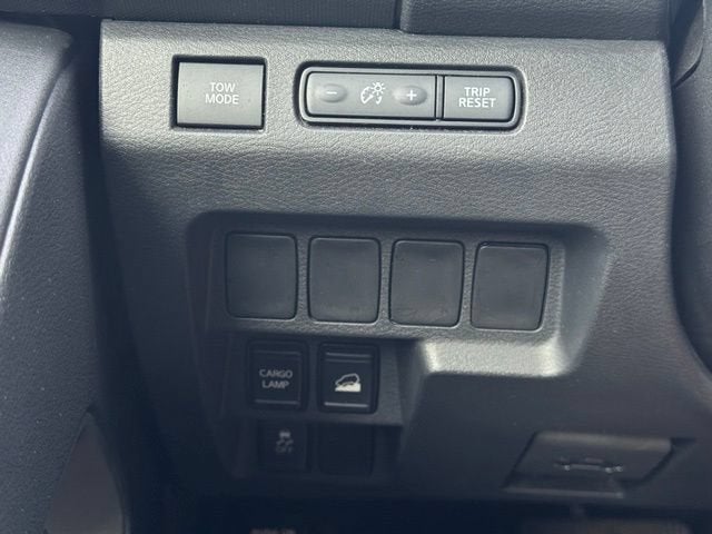 2022 Nissan Frontier Crew Cab SV 4x4