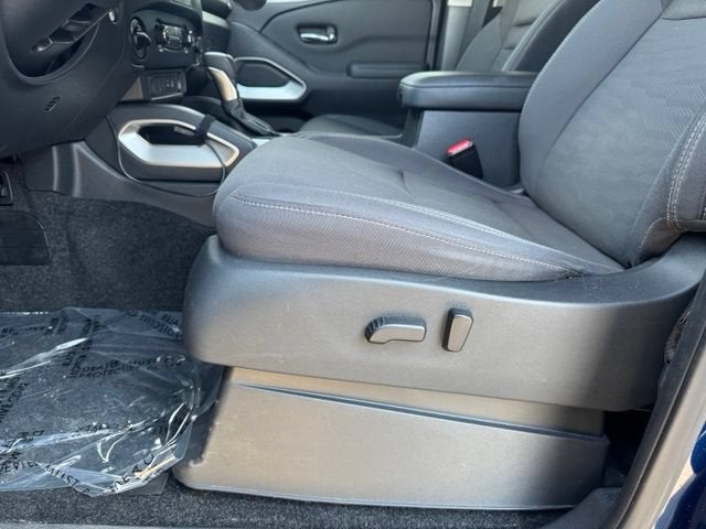 2022 Nissan Frontier Crew Cab SV 4x4