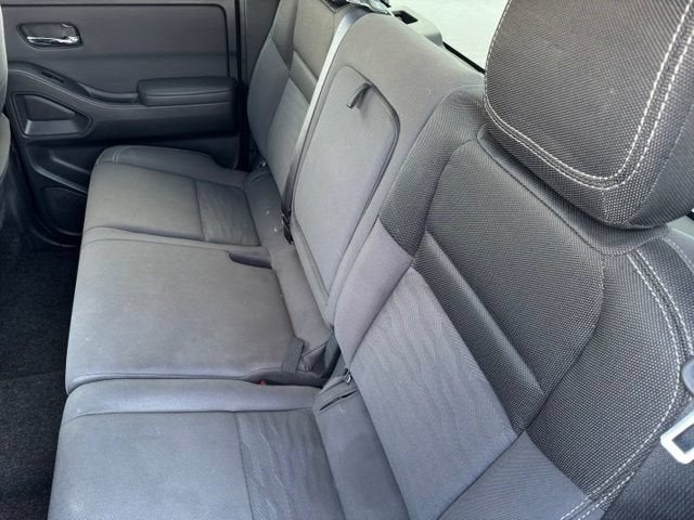 2022 Nissan Frontier Crew Cab SV 4x4