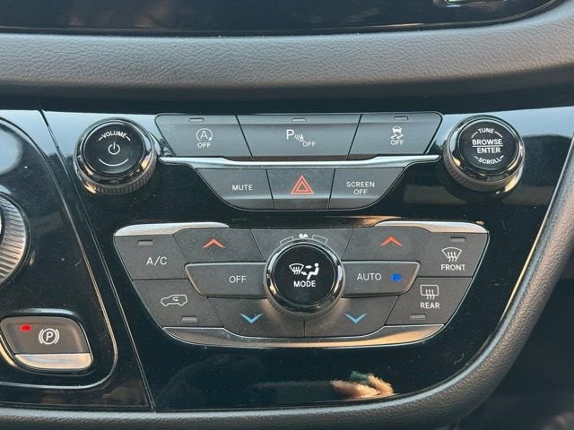 2020 Chrysler Pacifica Touring