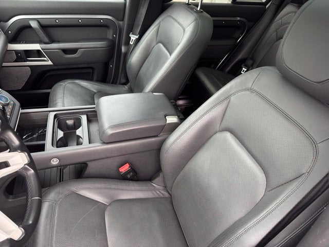 2023 Land Rover Defender 130 SE