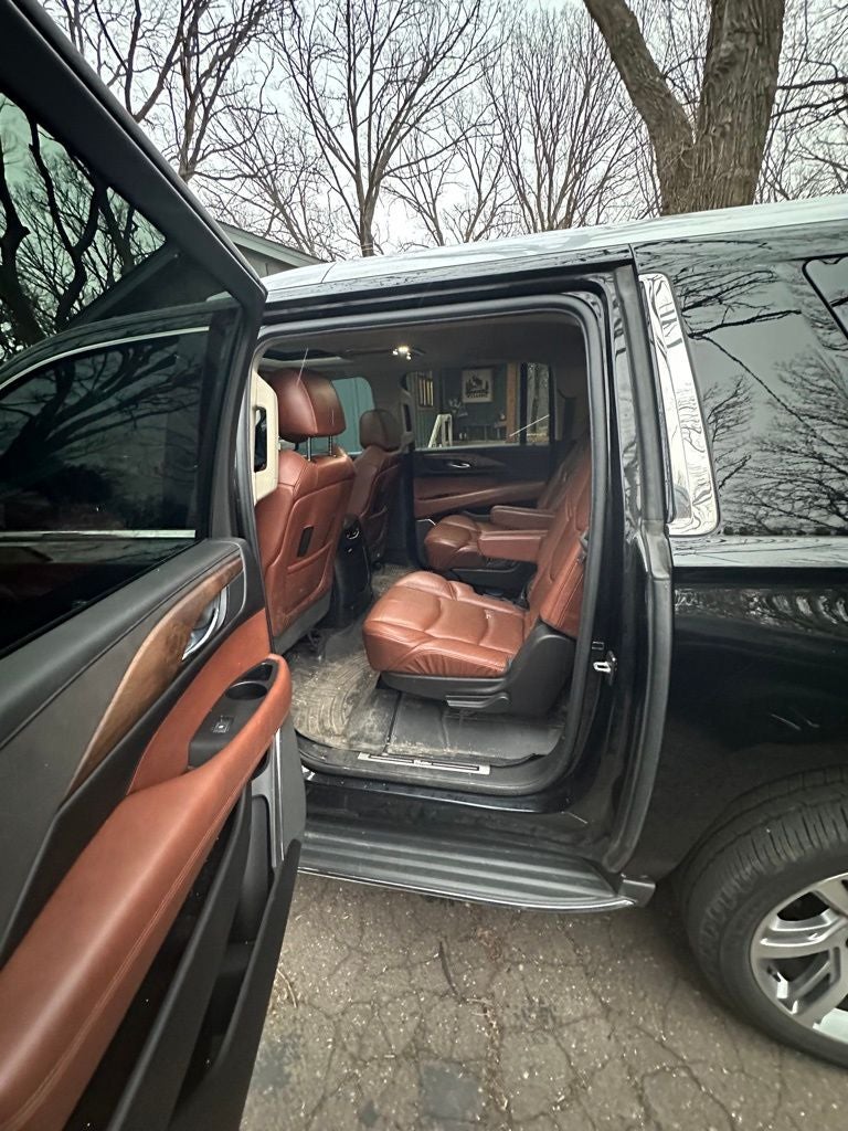 Used 2016 Cadillac Escalade ESV Luxury with VIN 1GYS4HKJ4GR280815 for sale in Rochester, Minnesota