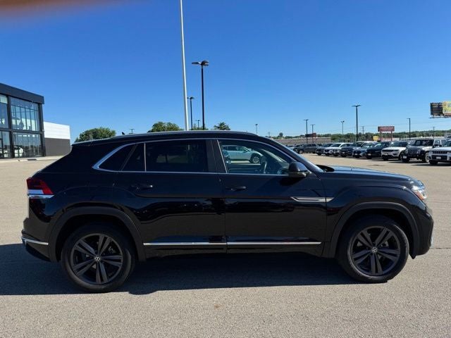2022 Volkswagen Atlas Cross Sport 2.0T SEL R-Line
