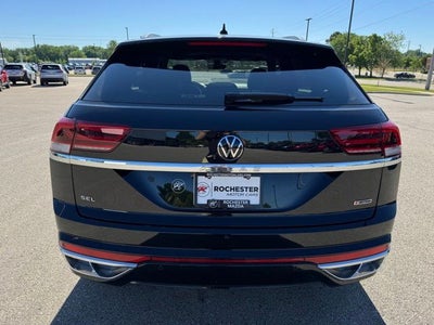 2022 Volkswagen Atlas Cross Sport 2.0T SEL R-Line
