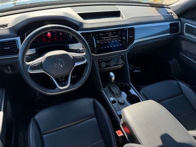 2022 Volkswagen Atlas Cross Sport 2.0T SEL R-Line