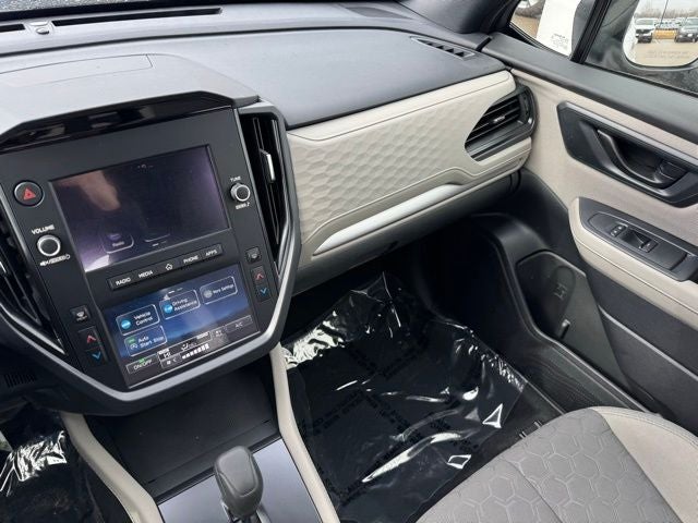 2025 Subaru Forester Base