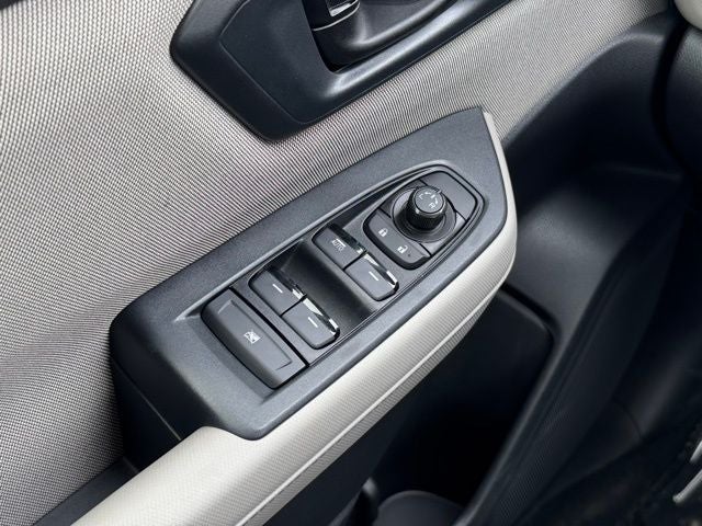 2025 Subaru Forester Base