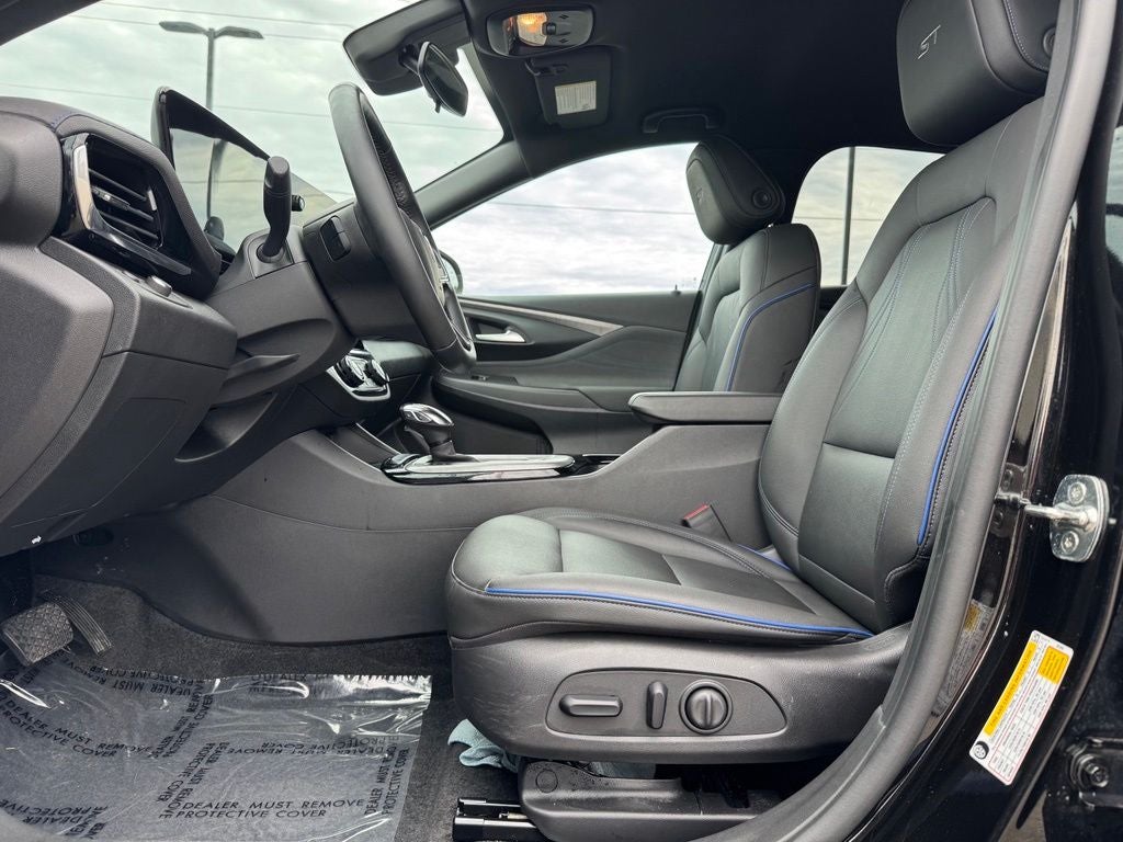 2024 Buick Envista Sport Touring FWD
