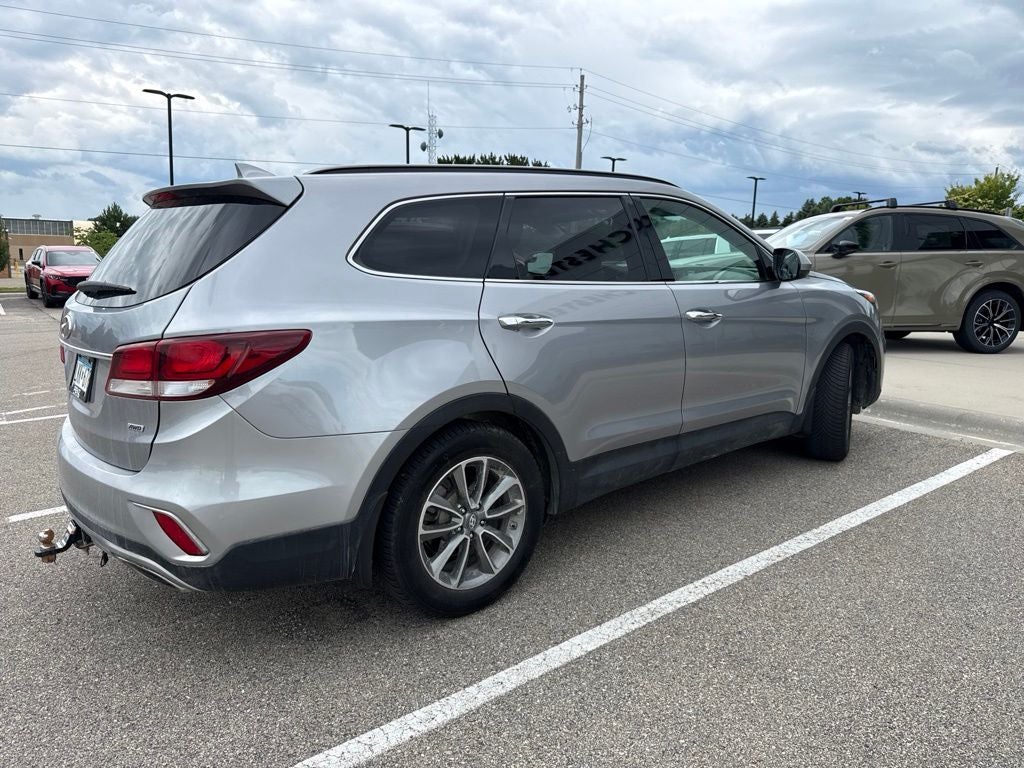 2018 Hyundai Santa Fe SE