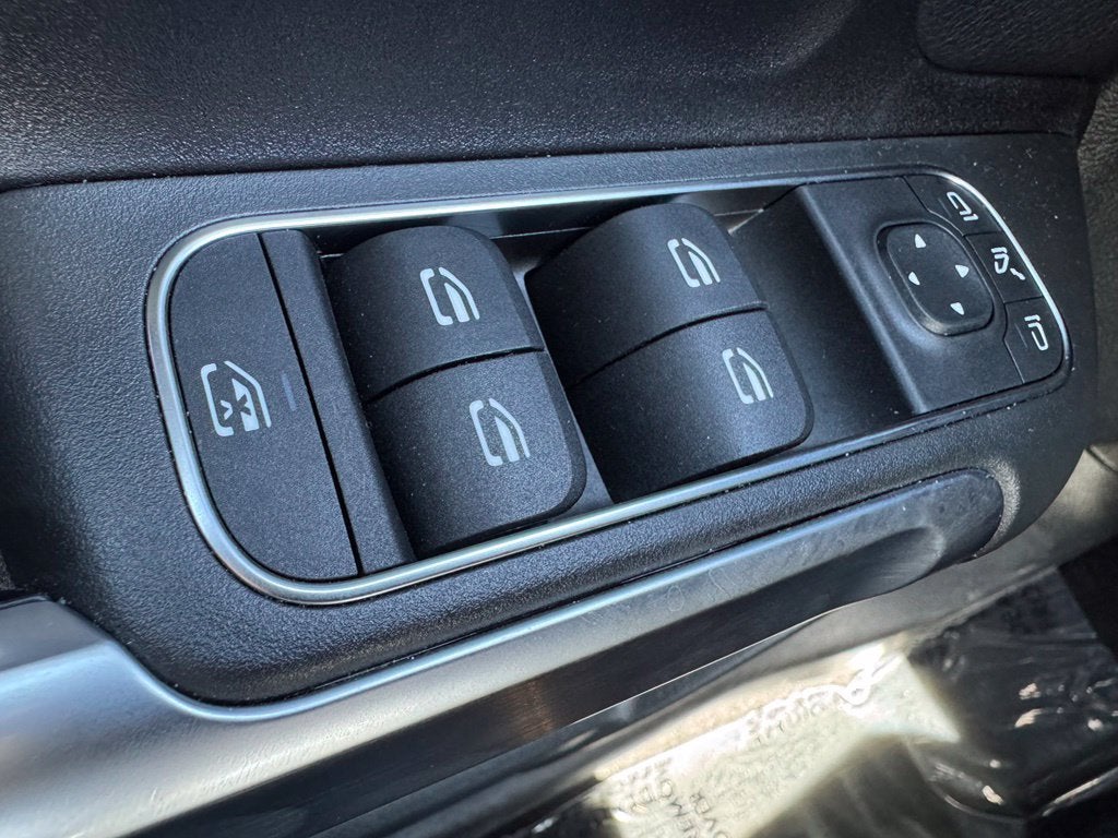 2023 Mercedes-Benz GLB GLB 250 4MATIC®