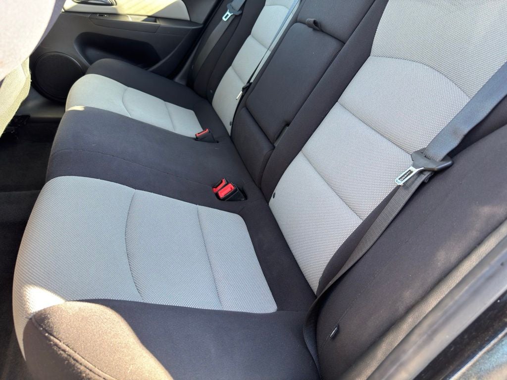 2014 Chevrolet Cruze LS FWD