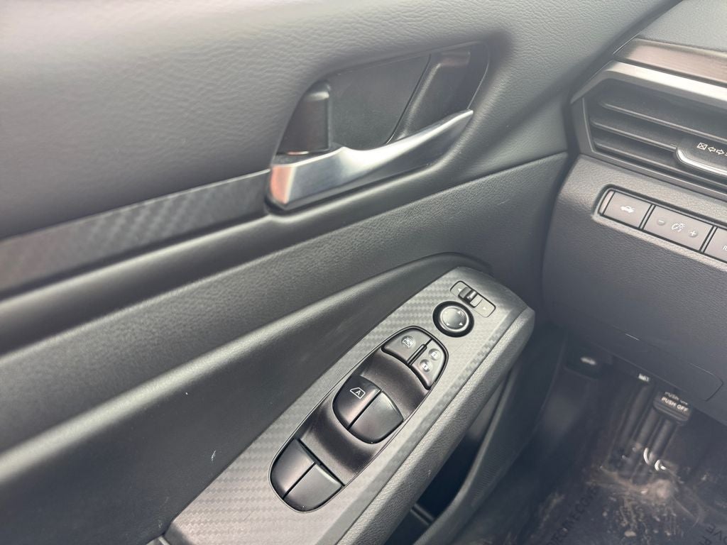 2024 Nissan Altima 2.5 SV FWD