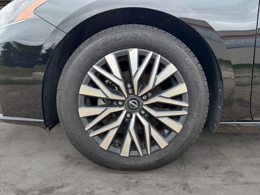 2024 Nissan Altima 2.5 SV FWD
