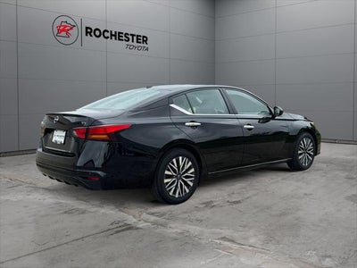 2024 Nissan Altima 2.5 SV FWD