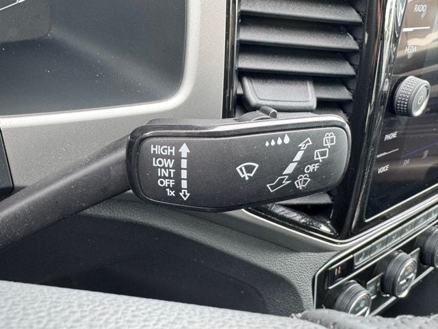 2022 Volkswagen Atlas Cross Sport 2.0T SEL R-Line AWD