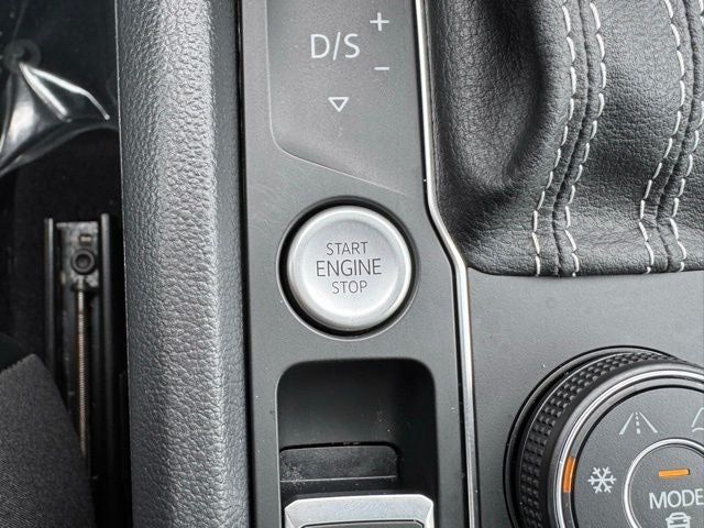 2022 Volkswagen Atlas Cross Sport 2.0T SEL R-Line AWD