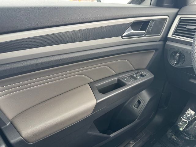 2022 Volkswagen Atlas Cross Sport 2.0T SEL R-Line AWD