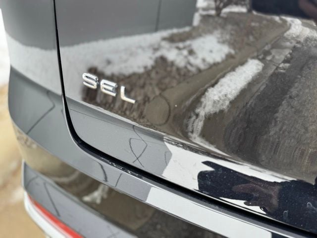 2022 Volkswagen Atlas Cross Sport 2.0T SEL R-Line AWD