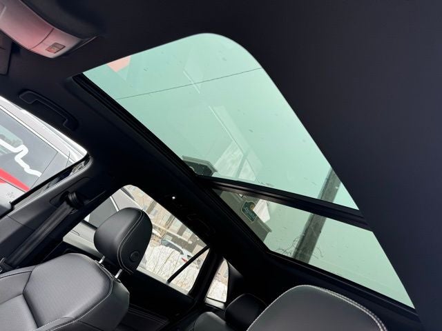 2022 Volkswagen Atlas Cross Sport 2.0T SEL R-Line AWD