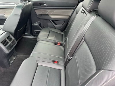 2022 Volkswagen Atlas Cross Sport 2.0T SEL R-Line AWD