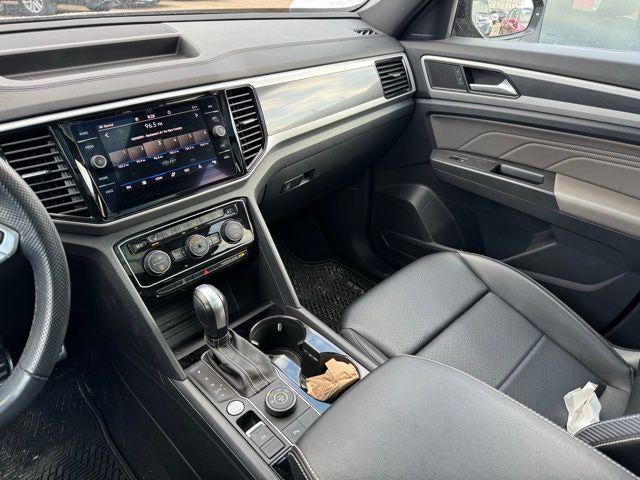 2022 Volkswagen Atlas Cross Sport 2.0T SEL R-Line AWD