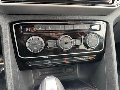 2022 Volkswagen Atlas Cross Sport 2.0T SEL R-Line AWD