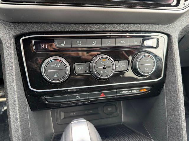 2022 Volkswagen Atlas Cross Sport 2.0T SEL R-Line AWD