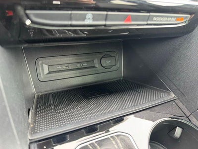 2022 Volkswagen Atlas Cross Sport 2.0T SEL R-Line AWD