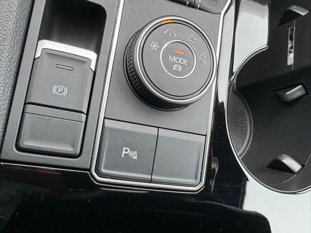 2022 Volkswagen Atlas Cross Sport 2.0T SEL R-Line AWD