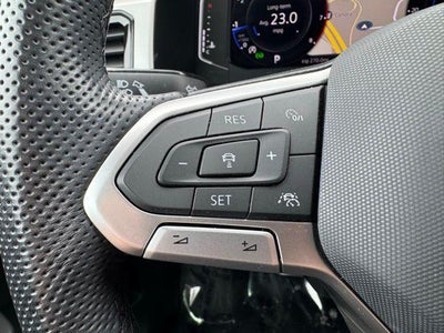 2022 Volkswagen Atlas Cross Sport 2.0T SEL R-Line AWD