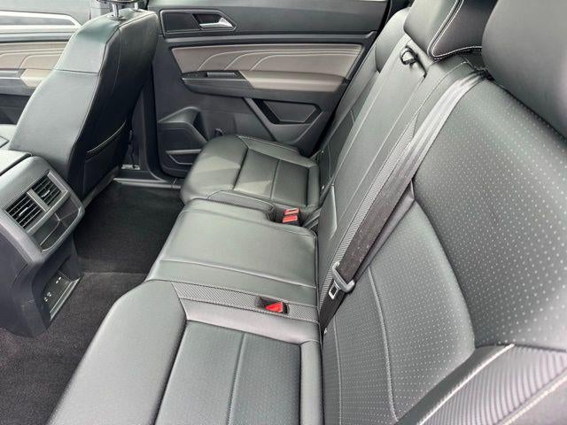 2022 Volkswagen Atlas Cross Sport 2.0T SEL R-Line AWD