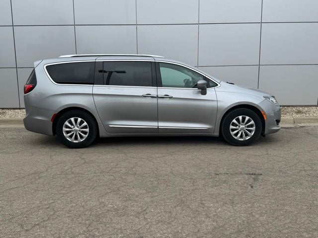 2018 Chrysler Pacifica Touring L FWD