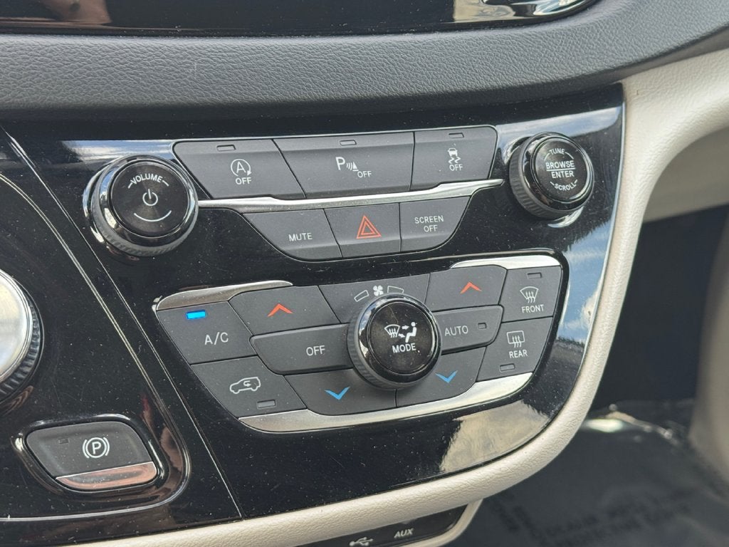 2019 Chrysler Pacifica Touring L FWD