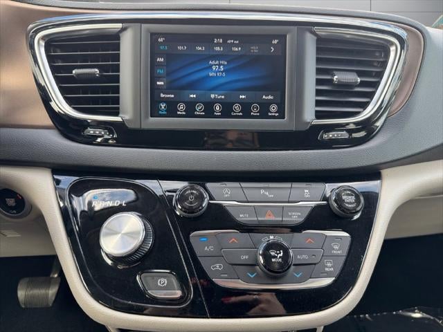 2019 Chrysler Pacifica Touring L FWD