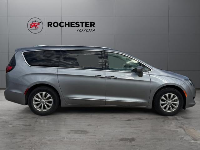 2019 Chrysler Pacifica Touring L FWD