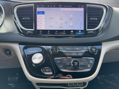2024 Chrysler Pacifica Touring L FWD